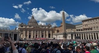 Youth from diocese attend Pope Francis’ funeral