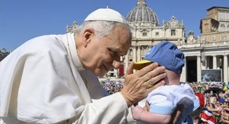 Reach out to families; let them know God loves them, pope says