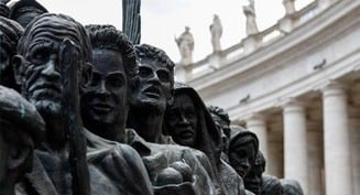 Migrants, refugees bravely embody the belief that joy is possible, pope says in message