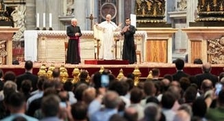 Love with Christ's compassionate heart, Pope Leo tells seminarians