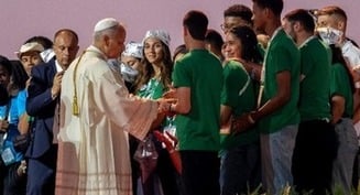 Pope Leo urges youth to find hope, friendship in Christ in uncertain times