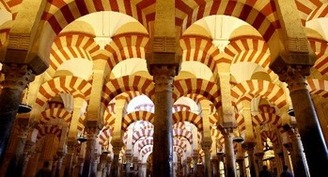 Cordoba cathedral fire quickly extinguished despite dramatic flames
