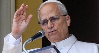 Pope prays world leaders recognize their responsibility for peace