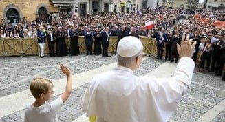 El amor de Dios lleva a trabajar por la justicia y a proclamar el Evangelio, dice el Papa