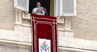 Pope marks Ukraine's Independence Day with prayers for peace