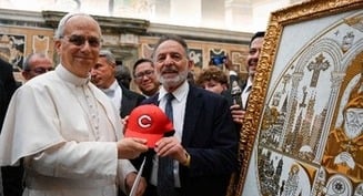 Catholic legislators must help build 'city of God,' pope says