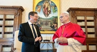 Pope meets Israeli president, discusses 'tragic' situation in Gaza