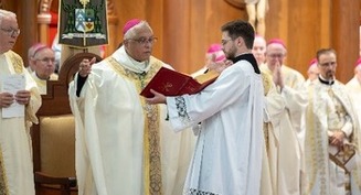 El mundo ‘tiene hambre de justicia y misericordia’, afirma el nuevo obispo de Austin