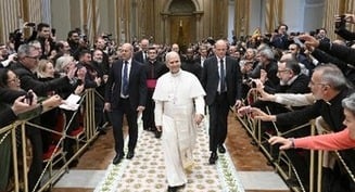 Pope encourages Neocatechumenal Way to continue mission 'without closing yourselves off'