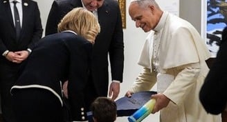 Church can help sports by flexing values, strengthening human dignity, pope says