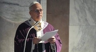 Papa León pide a sacerdotes que no utilicen inteligencia artificial para escribir homilías