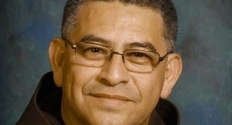 Fotógrafo devuelve a El Salvador los zapatos que San Óscar Romero calzaba al momento de su martirio