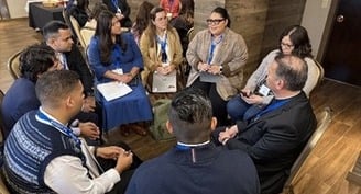 Católicos jóvenes tienden a ser hispanos; más de mitad de adultos de Gen Z continúan siendo católico