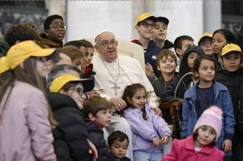 Pope says he'll canonize Acutis, Frassati, host meeting on child's rights