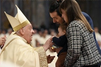 Christ the King triumphs over evil with the power of love, pope says
