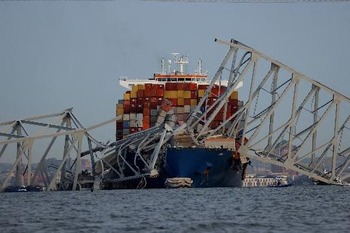 Arquidiócesis de Baltimore atiende a la tripulación del barco implicado en el derrumbe de un puente