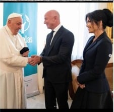 Pope discusses climate change with Jeff Bezos