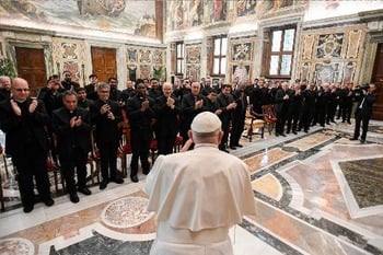 Adoration anchors one's life in Jesus, pope says