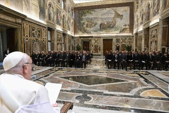 Investing in common good reaps greater benefits, pope says