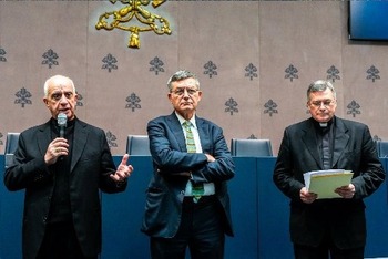 Vatican official asks journalists to share Holy Year hope, grace