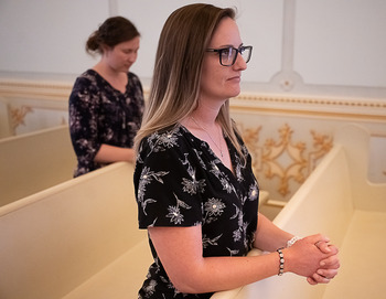 The power of a 'nudge' to pray