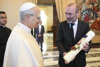Pope encourages European parliamentarians to pursue 'healthy secularism'