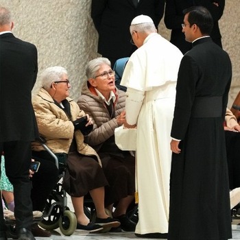 New saints show courage to defend faith, help those in need, pope says