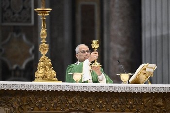 Catholics must build a more humble church, seeking truth together, pope says
