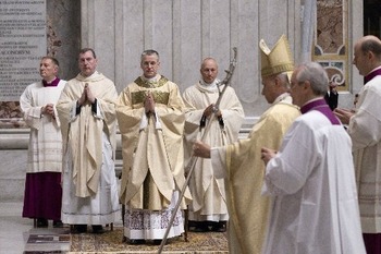 Bishops must 'sow' with patience, foster respect, pope says