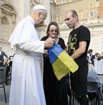 Pope calls for unity among world's religions to promote peace, justice, ethical AI