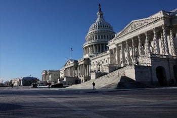 Grupos provida expresan preocupación ante llamado de Trump para poner fin a regla del filibusterismo