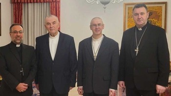 2 Catholic priests freed in Belarus after visit of papal envoy to the country