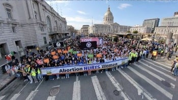 Pro-lifers rally, march in San Francisco to speak up, stand up for unborn, expectant mothers