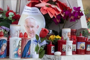 Pope's condition shows 'further slight improvement'