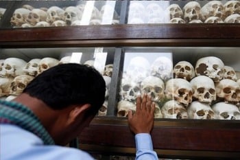 Iglesia continúa acompañando a camboyanos 50 años después del genocidio de los Jemeres Rojos