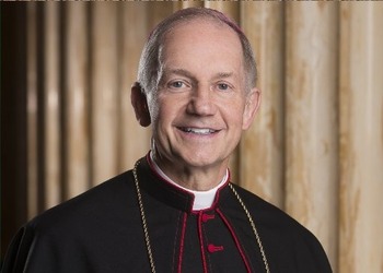 Trump names three U.S. bishops, priest to religious liberty commission advisory board