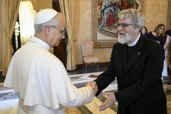 Sharing joy of discovery contributes to peace, pope tells astronomers