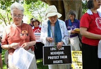 Religiosas protestan contra los recortes en las redes de apoyo social
