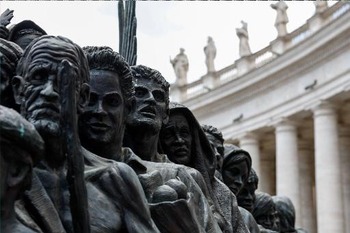 Migrants, refugees bravely embody the belief that joy is possible, pope says in message