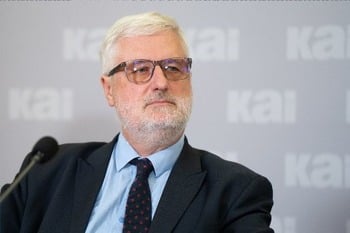 Longtime head of Polish Catholic news agency resigns, as bishops seek tighter control