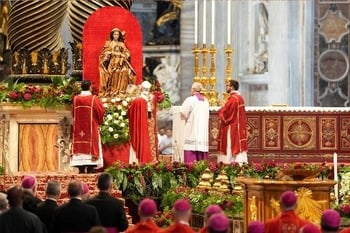 12 takeaways from new survey on Mary's impact on vocations
