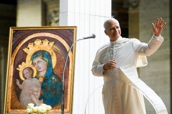 World will hear young people's joy, shouting for peace on earth, pope says