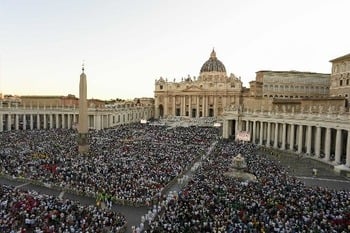 As Jubilee of Youth starts in Rome, Catholics highlight signs of religious revival