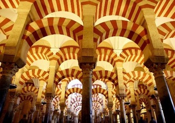 Cordoba cathedral fire quickly extinguished despite dramatic flames