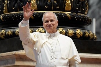 Hope is knowing God is always ready to forgive, pope says at audience