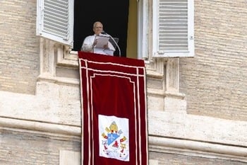 Pope marks Ukraine's Independence Day with prayers for peace