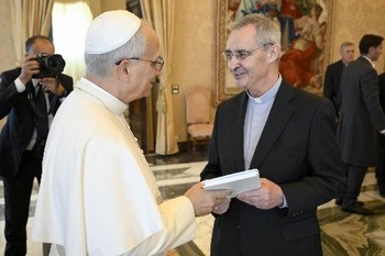 Pope: Catholic media should help readers understand, advocate, act