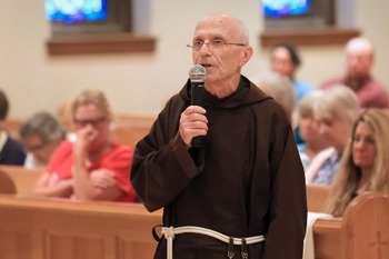 Capuchin friar who was one of last people with direct ties to Padre Pio dies at age 85