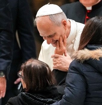 La Sagrada Escritura es una realidad viva que se desarrolla y crece en la tradición, afirma el Papa
