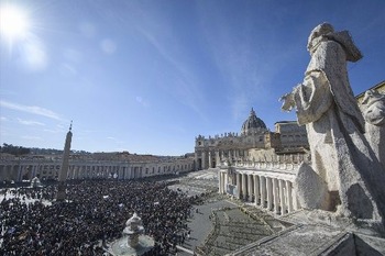 Happiness cannot be bought, hoarded, only shared with others, pope says